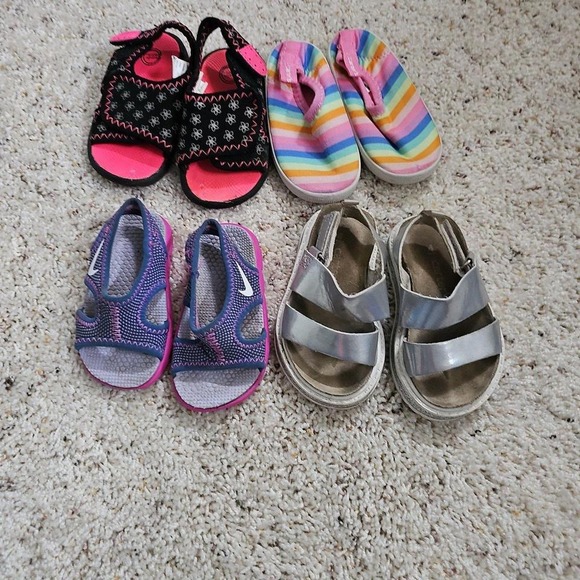 Toddler Girls Sandals Bundle: Wonder Nation, Nike, More - Size 4 - Picture 1 of 5